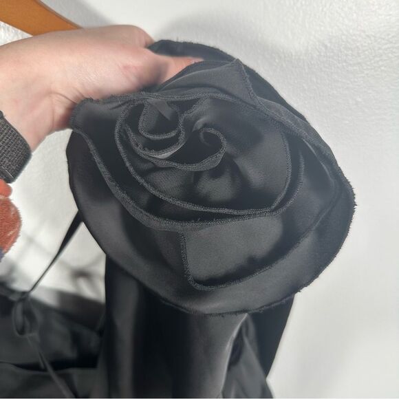 ASOS LUXE Curve Black Satin Plunge Wide Leg Jumpsuit NWT Size 16 Boutonnière - Picture 10 of 15